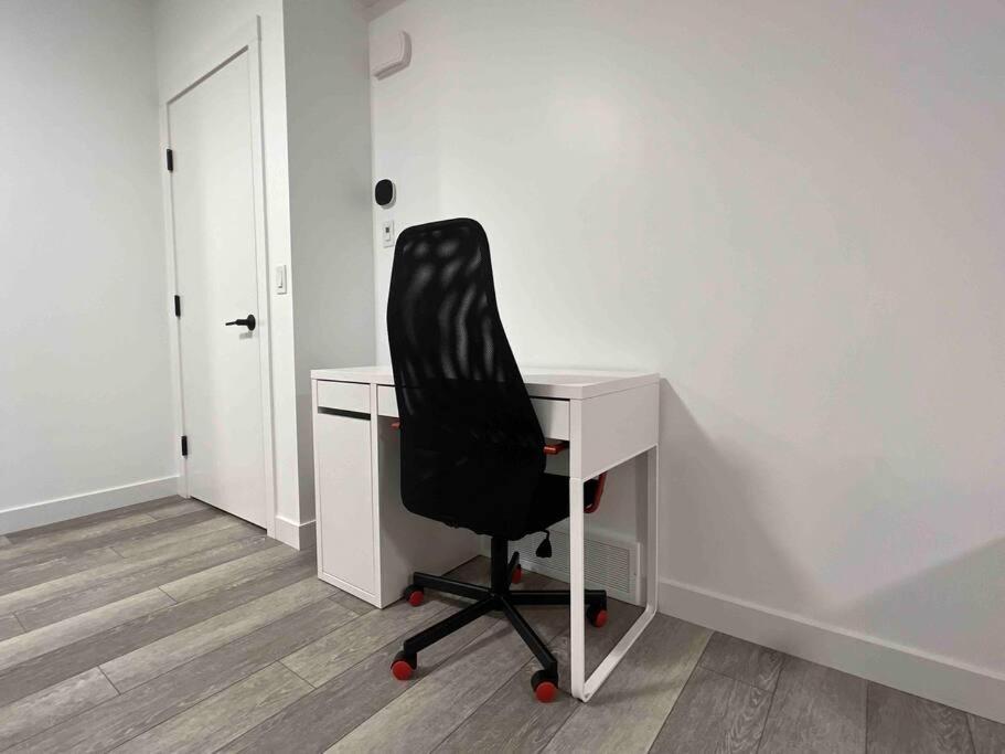 Newly Built 2 Bedroom Suite With Free Parking - Close To Banff National Park, YYC מראה חיצוני תמונה