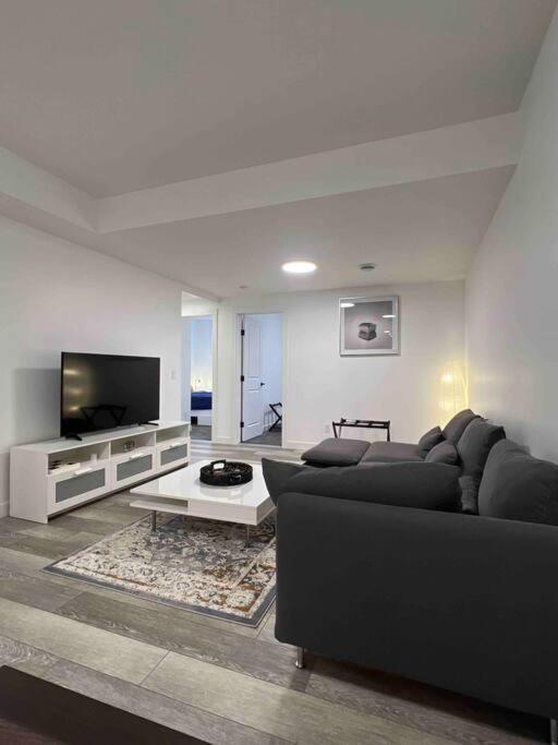 Newly Built 2 Bedroom Suite With Free Parking - Close To Banff National Park, YYC מראה חיצוני תמונה