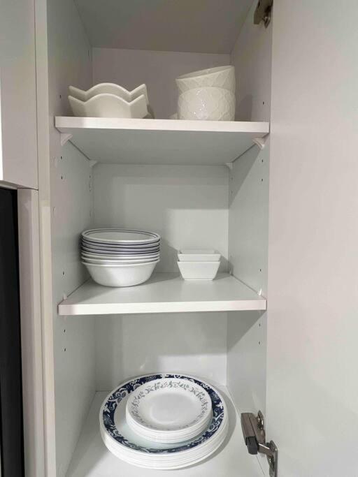 Newly Built 2 Bedroom Suite With Free Parking - Close To Banff National Park, YYC מראה חיצוני תמונה